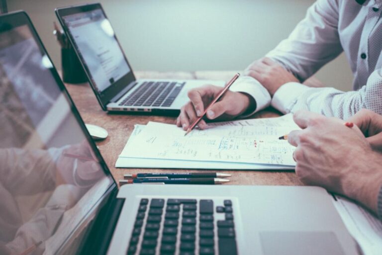 7 Everyday Tasks AI Tools Can Help You Finish Faster