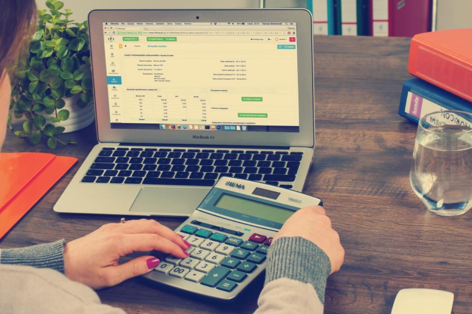 How to Build a Simple Monthly Budget You Can Actually Keep