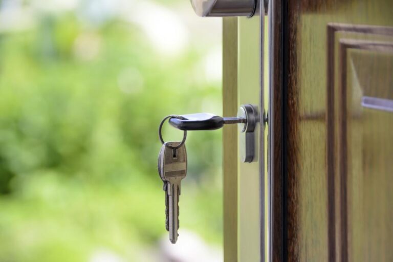 How to Keep Your Home Secure While You Travel